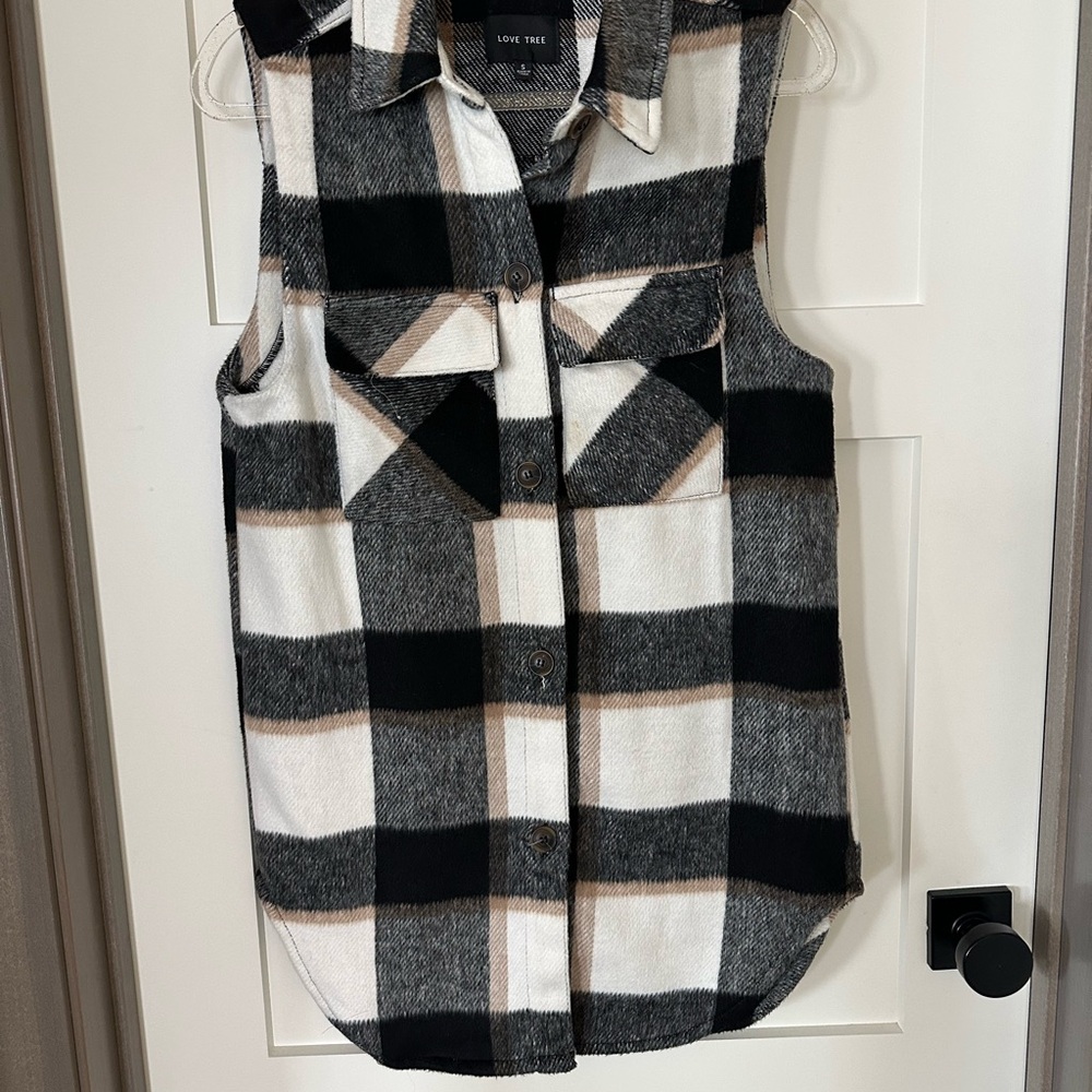 Love Tree Black and White Shacket vest